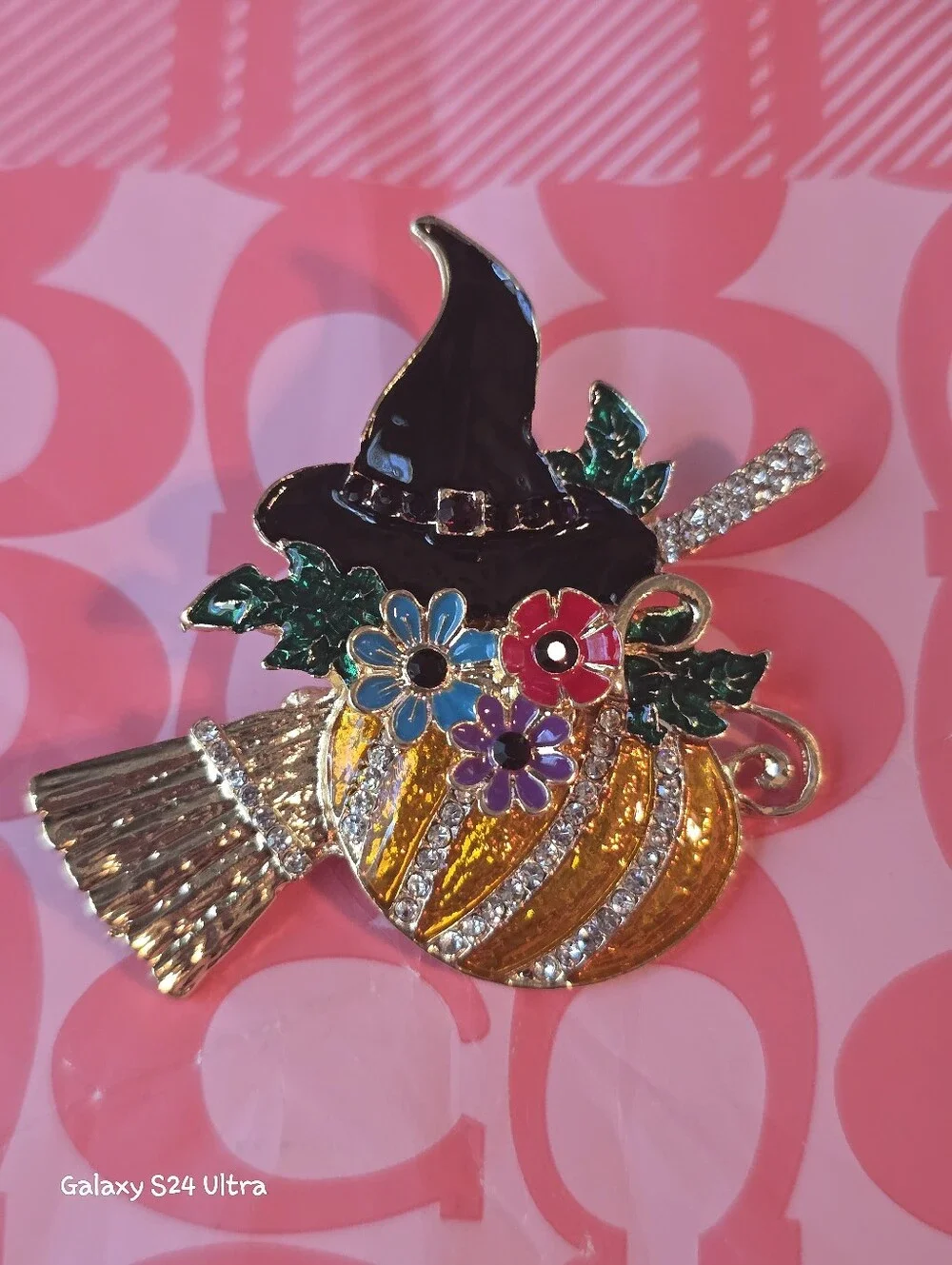 Witch Hat, Broom, Pumpkin Fall Decor Brooch NEW